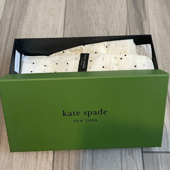 Kate Spade EMPTY shoe box - storage, organization, or gift - excellent condition - Picture 1 of 3